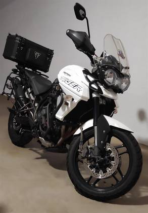 TRIUMPH TIGER 800 XR 
